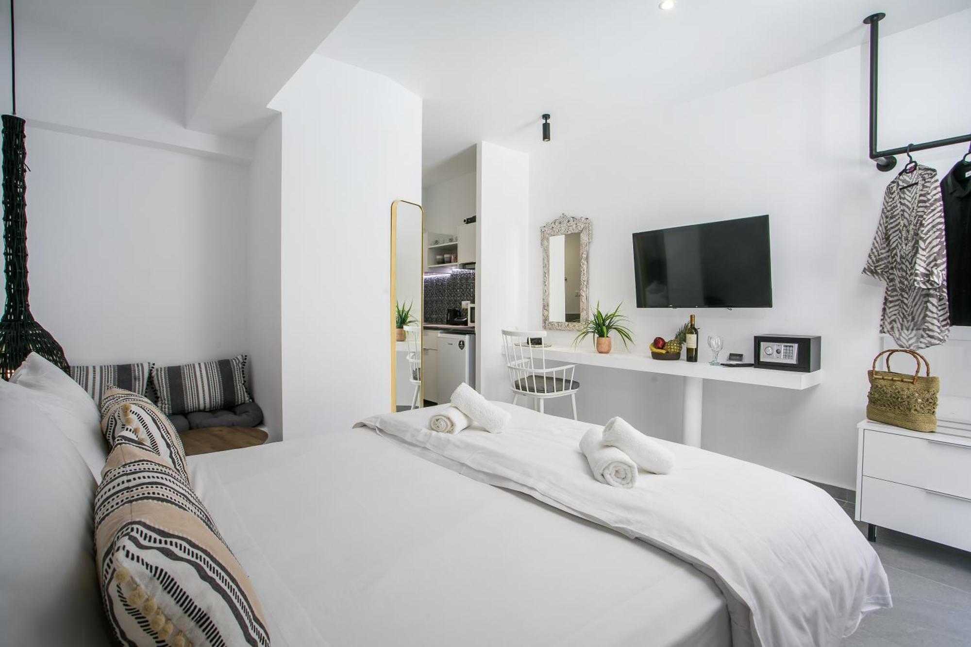 Calma Luxury Studios & Suites Faliraki Exterior photo