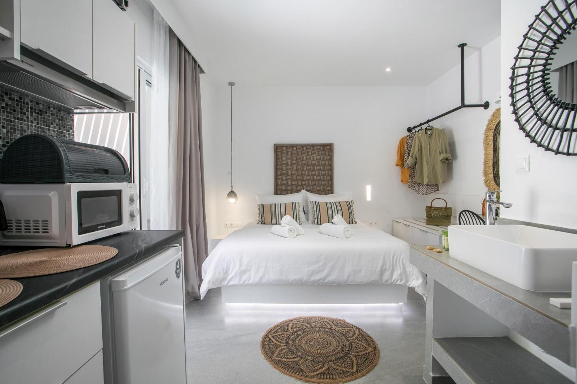 Calma Luxury Studios & Suites Faliraki Exterior photo